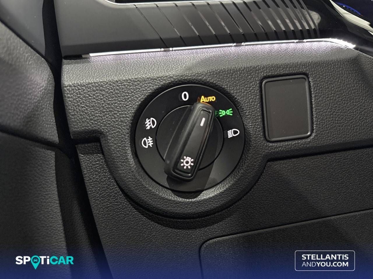 Volkswagen T-Cross   1.0 TSI 81kW (110CV) DSG Sport - Foto 14