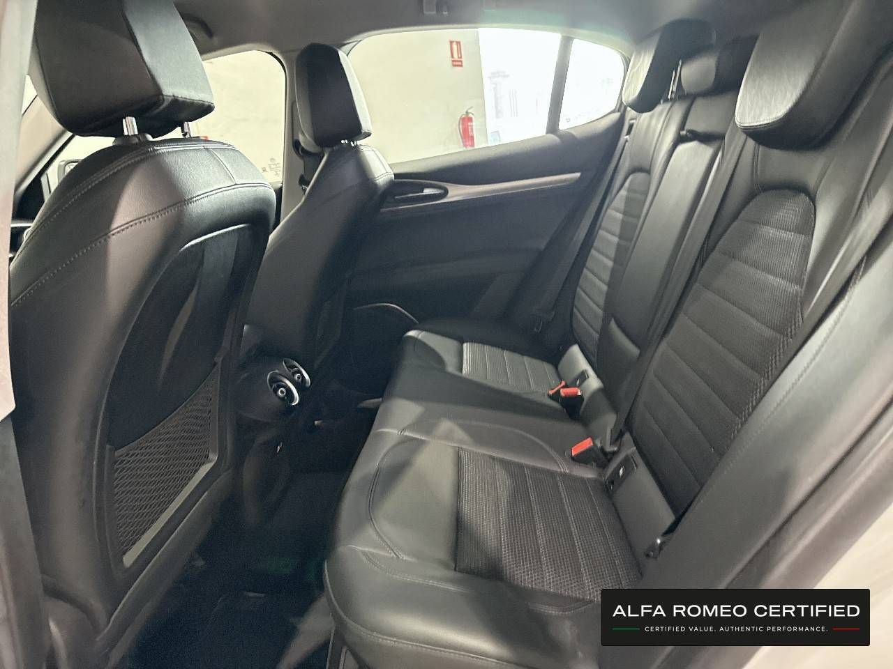 Alfa Romeo Stelvio  2.2 Diésel 140kW (190CV)  Q4 Sprint - Foto 11