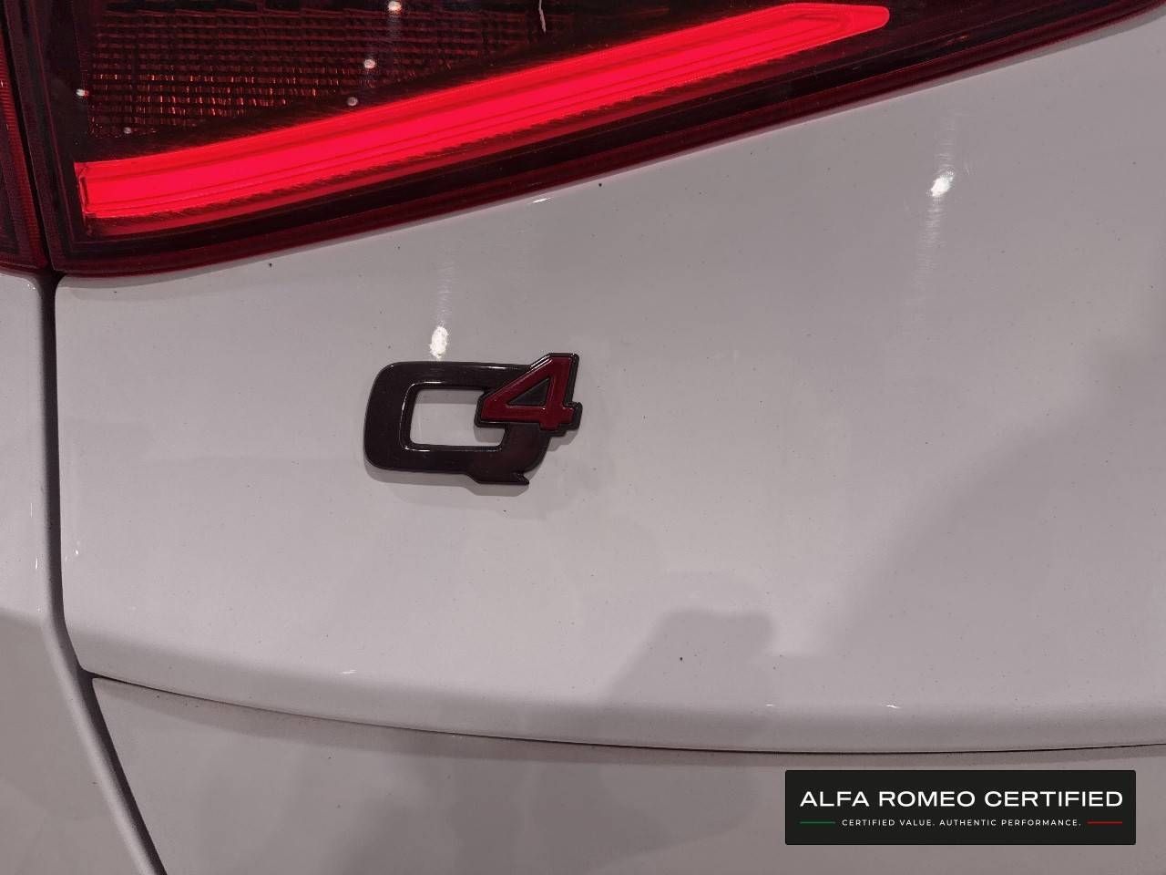 Alfa Romeo Stelvio  2.2 Diésel 140kW (190CV)  Q4 Sprint - Foto 13