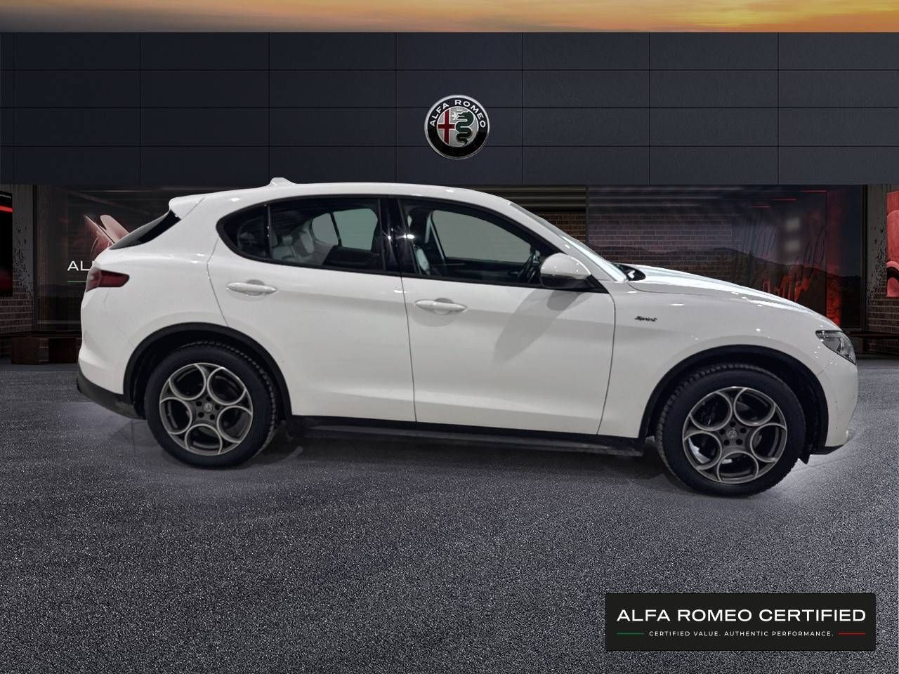 Alfa Romeo Stelvio  2.2 Diésel 140kW (190CV)  Q4 Sprint - Foto 5