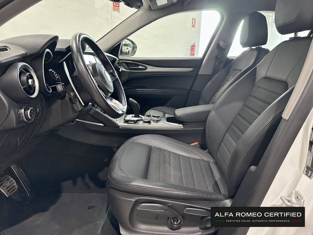 Alfa Romeo Stelvio  2.2 Diésel 140kW (190CV)  Q4 Sprint - Foto 10