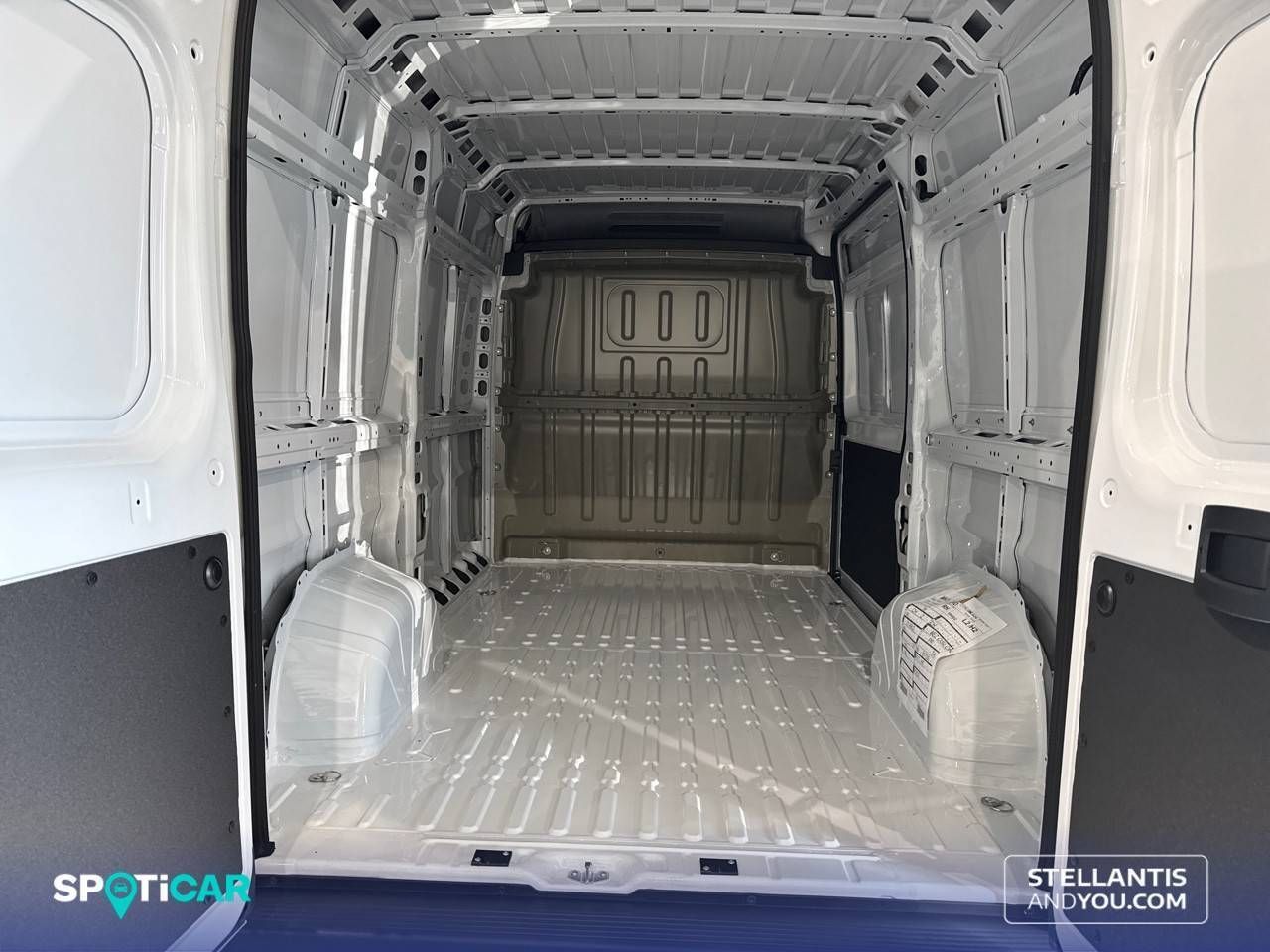 Citroën Jumper  3.5 L2 H2 BHDI 103kW (140CV) S&S 6 V. M - - Foto 7