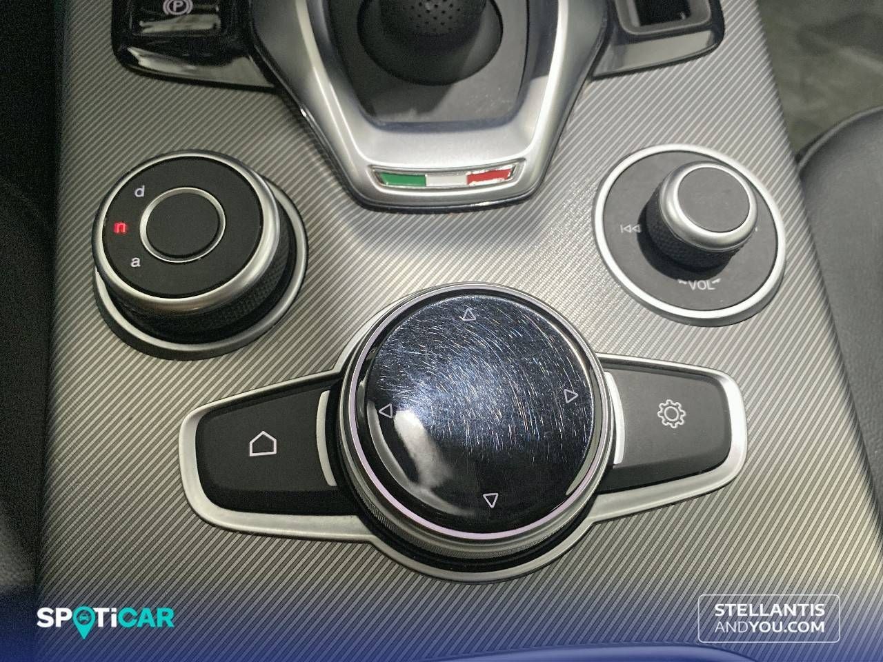 Alfa Romeo Stelvio  2.2 Diésel 140kW (190CV)  Q4 Sprint - Foto 16