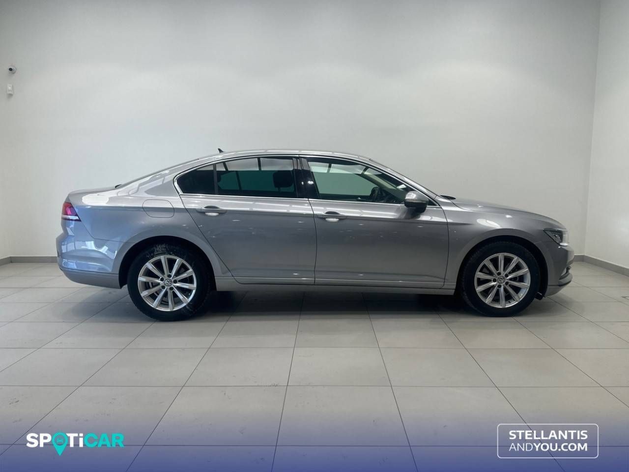 Volkswagen Passat   2.0 TDI 110kW (150CV) DSG Advance - Foto 5