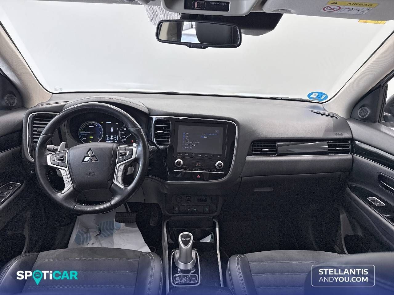 Mitsubishi Outlander  2.4 PHEV  Auto 4WD Kaiteki+ - Foto 9