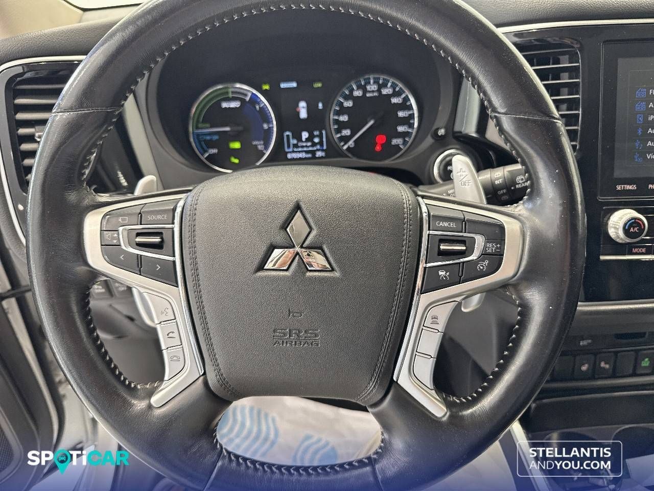 Mitsubishi Outlander  2.4 PHEV  Auto 4WD Kaiteki+ - Foto 16