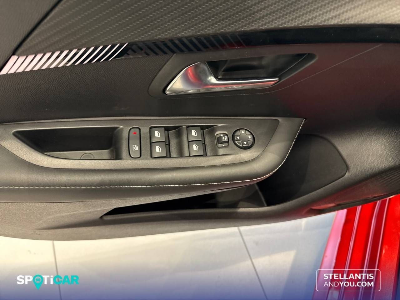 Peugeot 208   Puretech 100 Allure - Foto 13