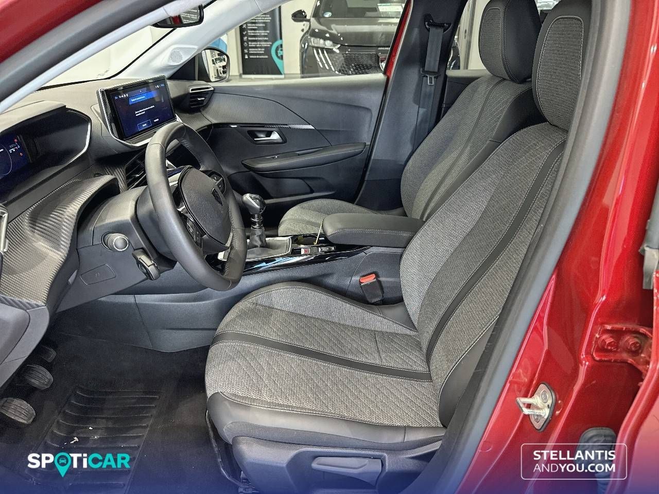 Peugeot 208   Puretech 100 Allure - Foto 10