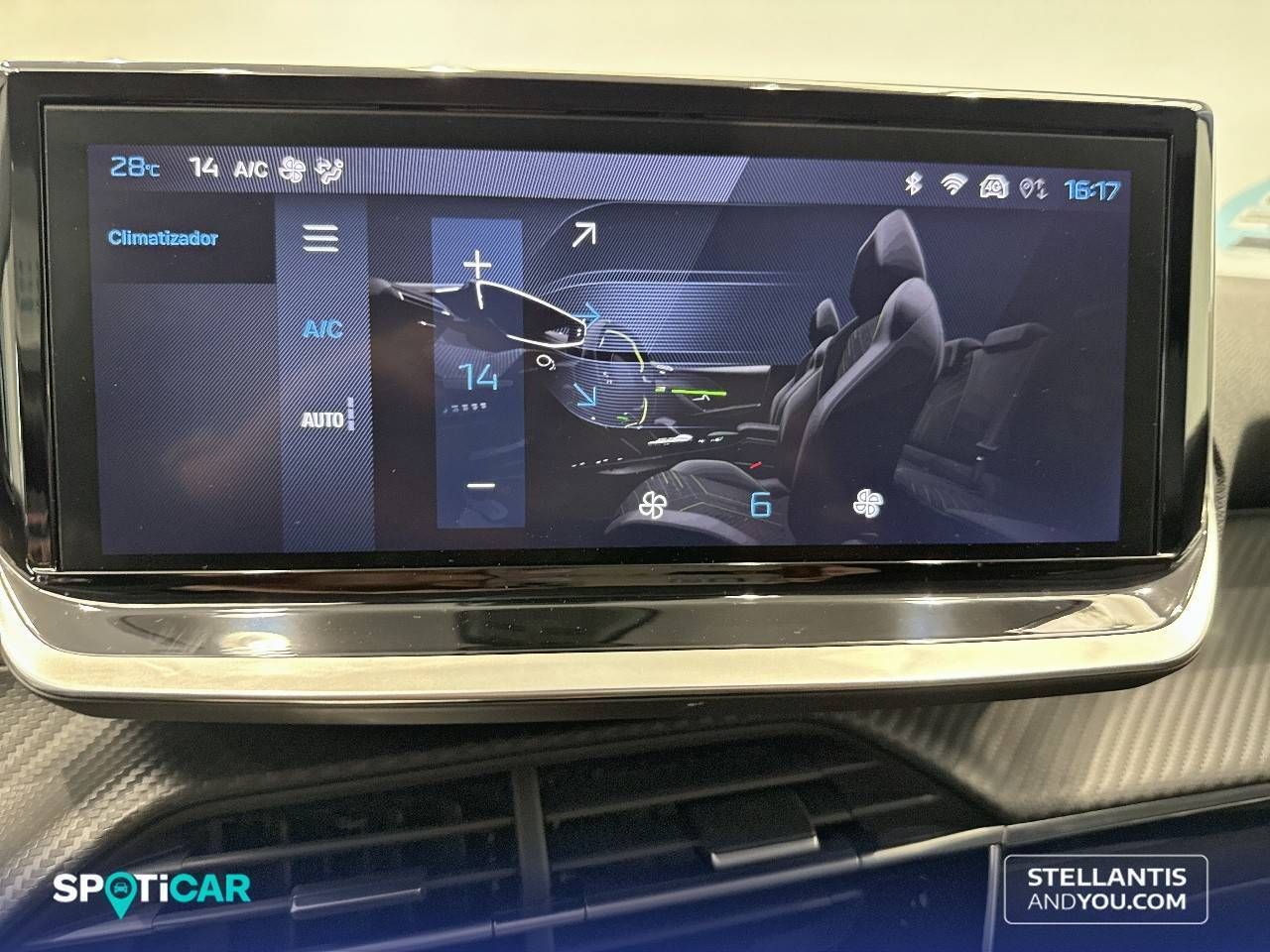 Peugeot 208   Puretech 100 Allure - Foto 15