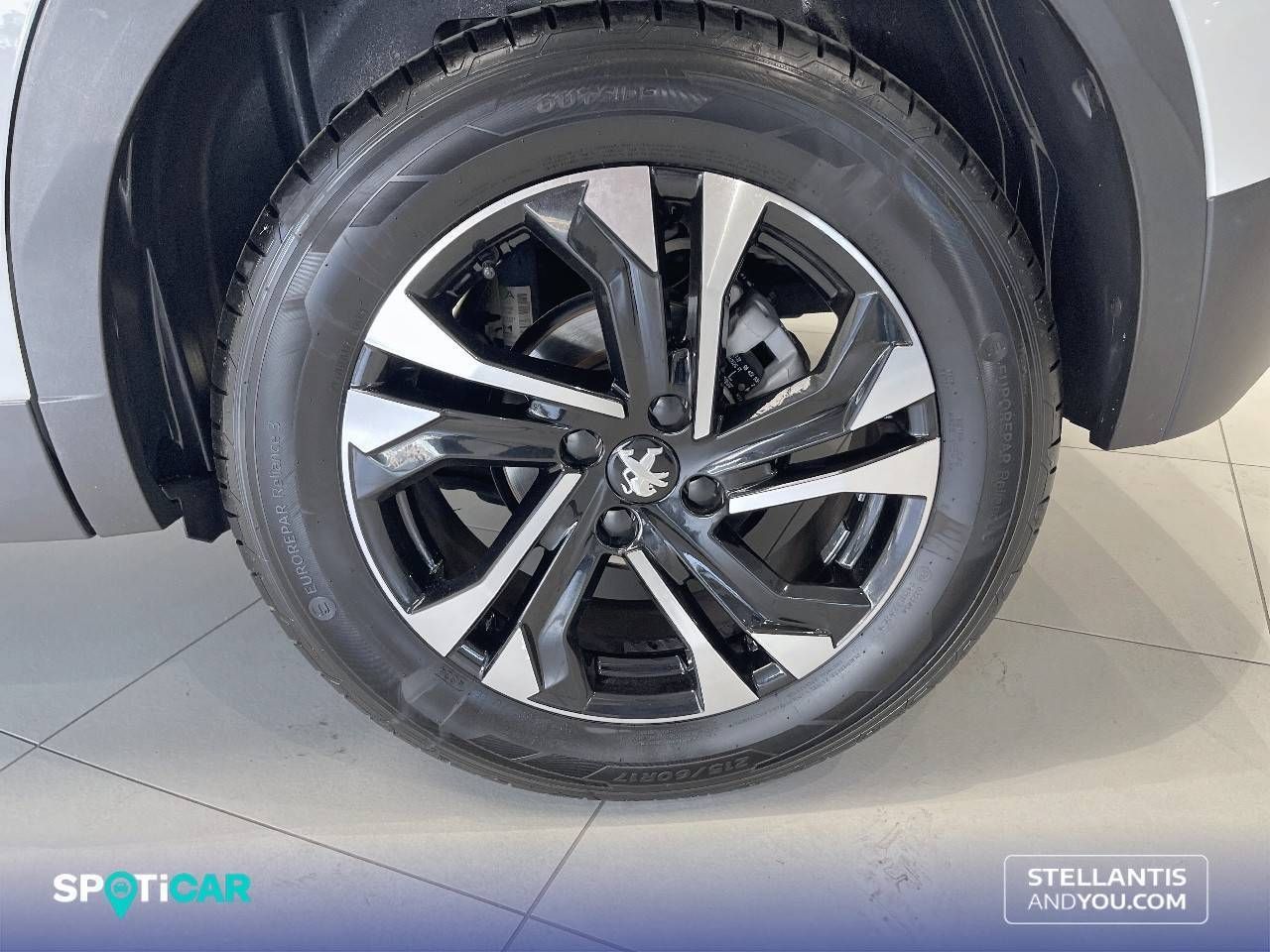 Peugeot 2008   BlueHDI 130 S&S EAT8 Allure - Foto 12