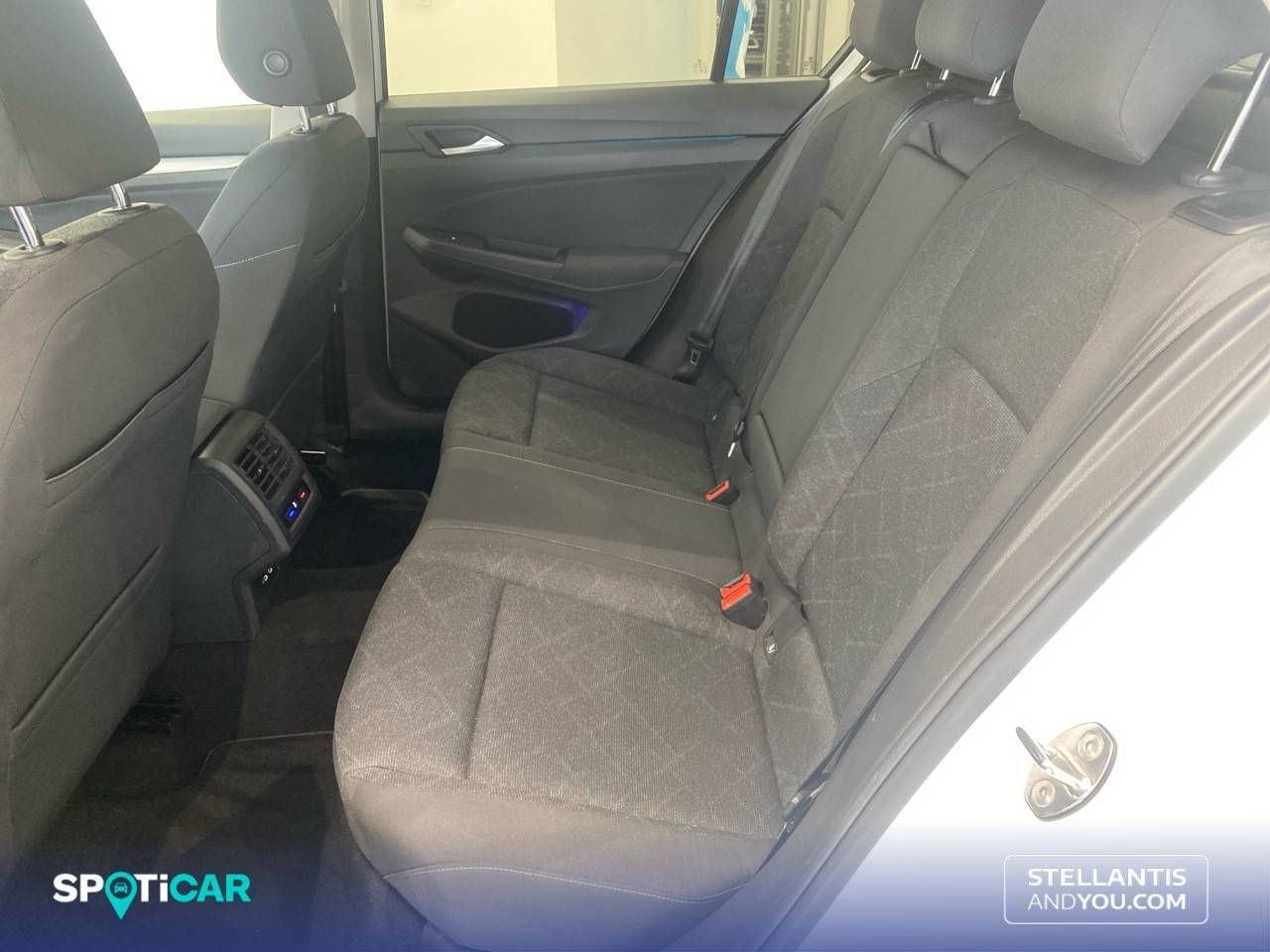 Volkswagen Golf   1.0 TSI 81kW (110CV) Life - Foto 11