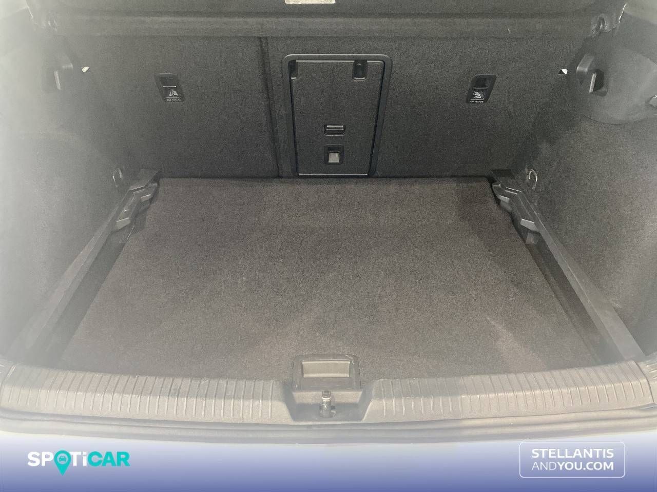 Volkswagen Golf   1.0 TSI 81kW (110CV) Life - Foto 7