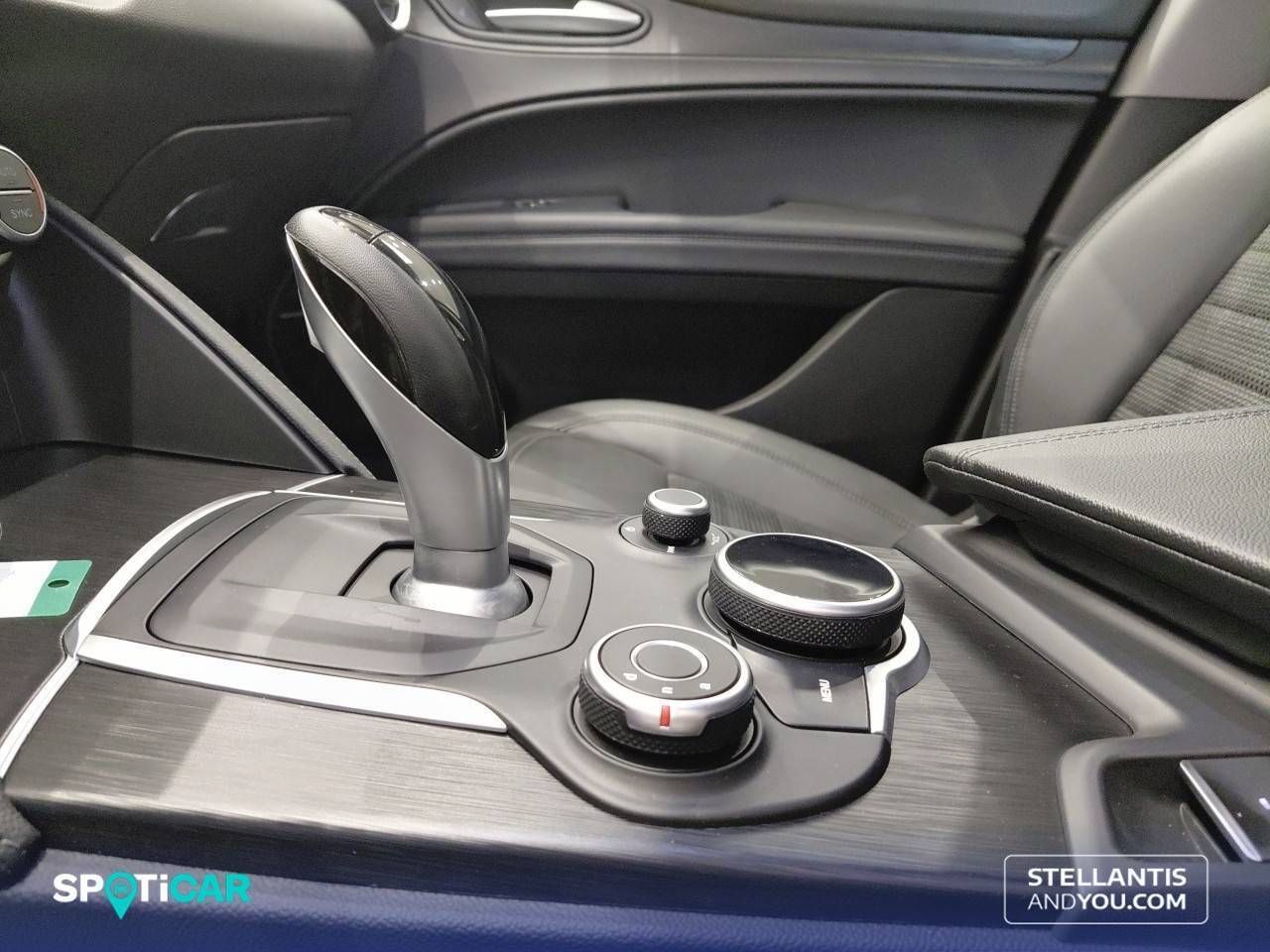 Alfa Romeo Stelvio  2.2 Diésel 154kW (210CV)  Q4 Executive - Foto 18