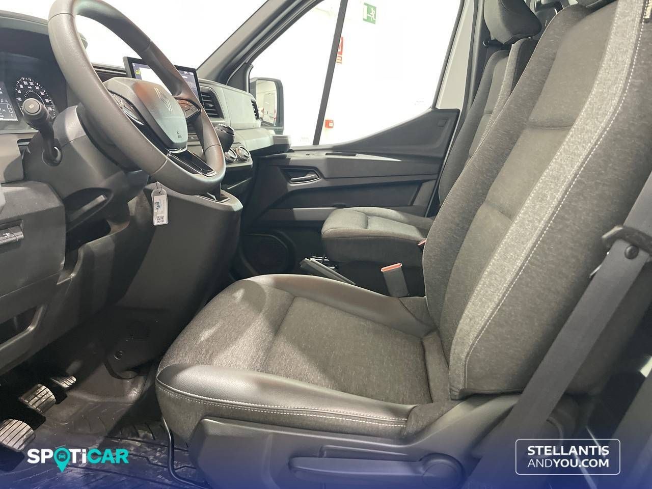 Renault Master  Furgón DCab T L3H2 3500 Bl dCi 96kW - - Foto 11