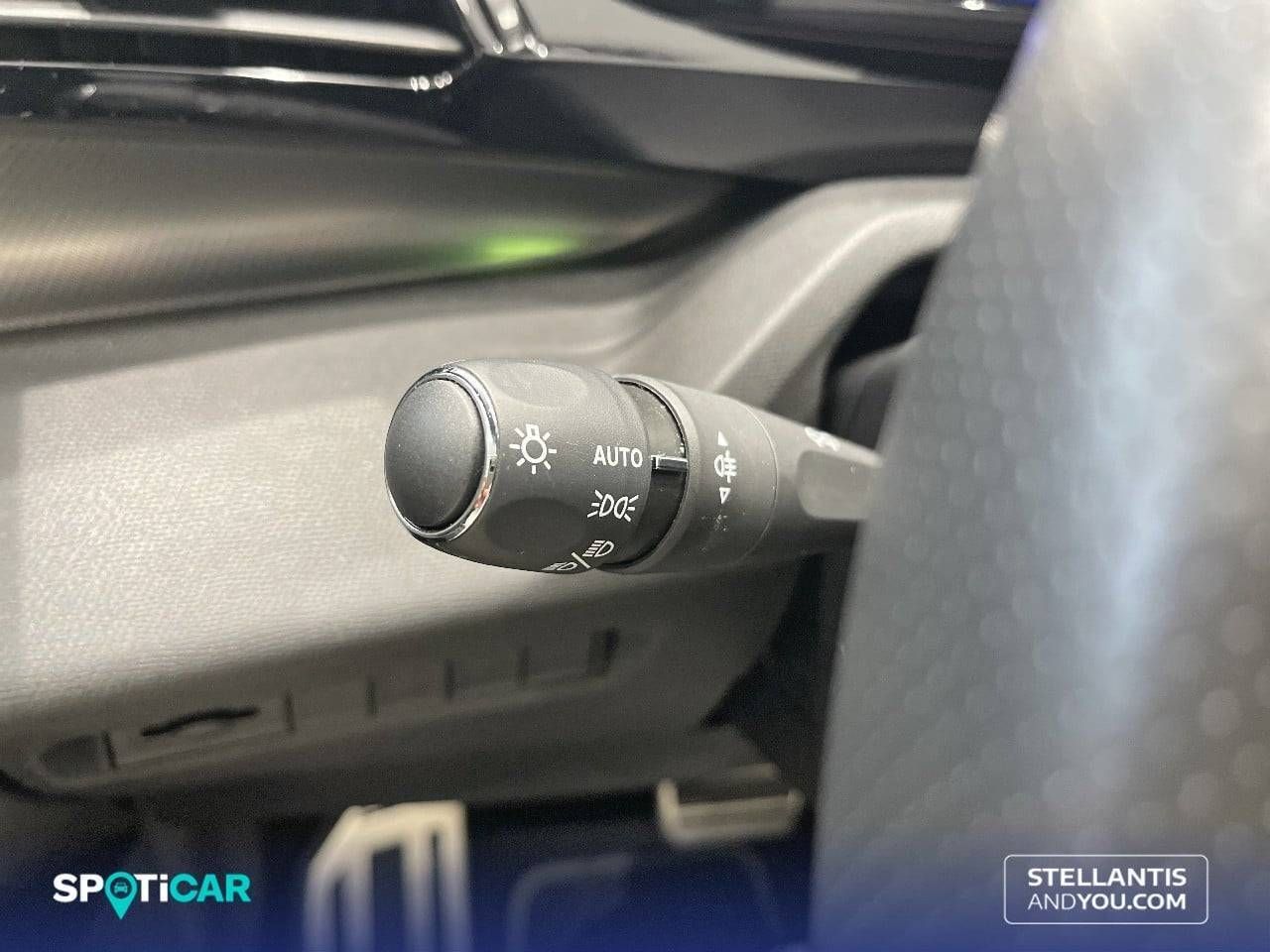 Peugeot 308  5P  Hybrid 136 e-DCS6 GT - Foto 17