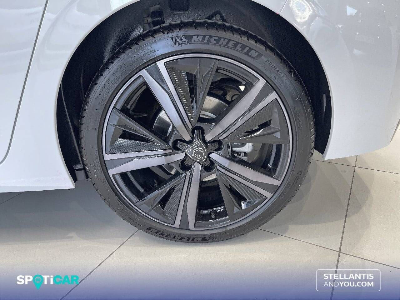 Peugeot 308  5P  Hybrid 136 e-DCS6 GT - Foto 12