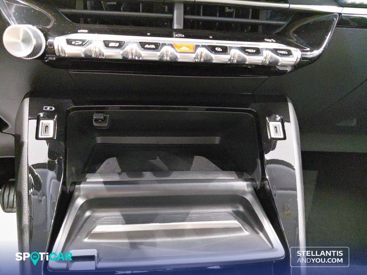 Peugeot 208   Puretech 100 Allure - Foto 24