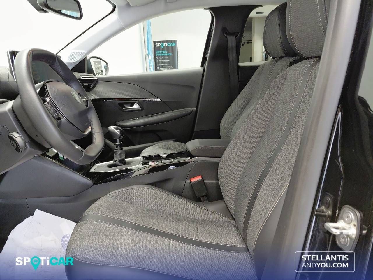Peugeot 208   Puretech 100 Allure - Foto 10