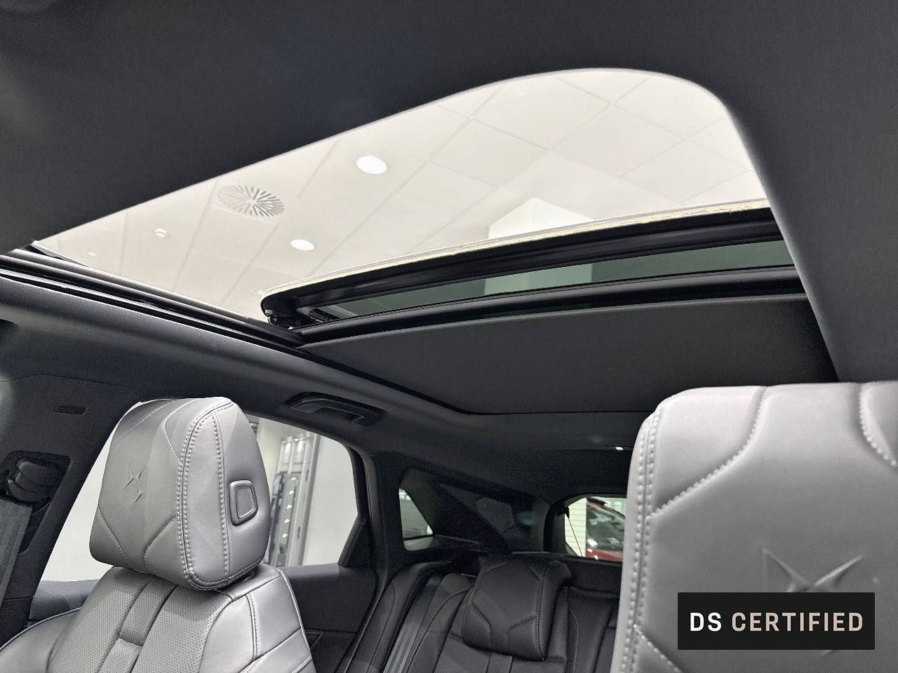 DS DS 7  E-TENSE 4x4 360 LA PREMIERE - Foto 26