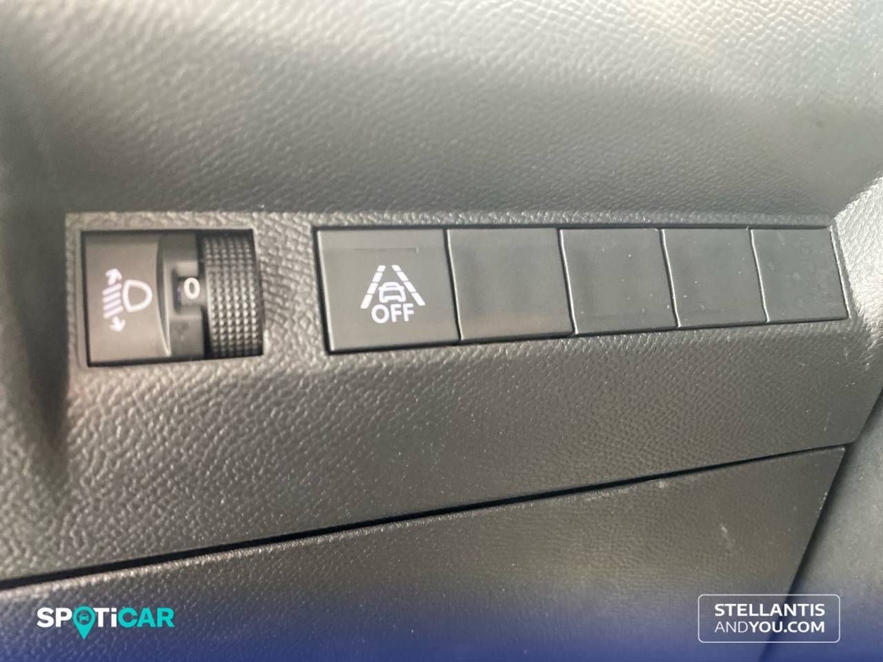 Peugeot 208  BlueHDi 73kW (100CV) Active Pack - Foto 14