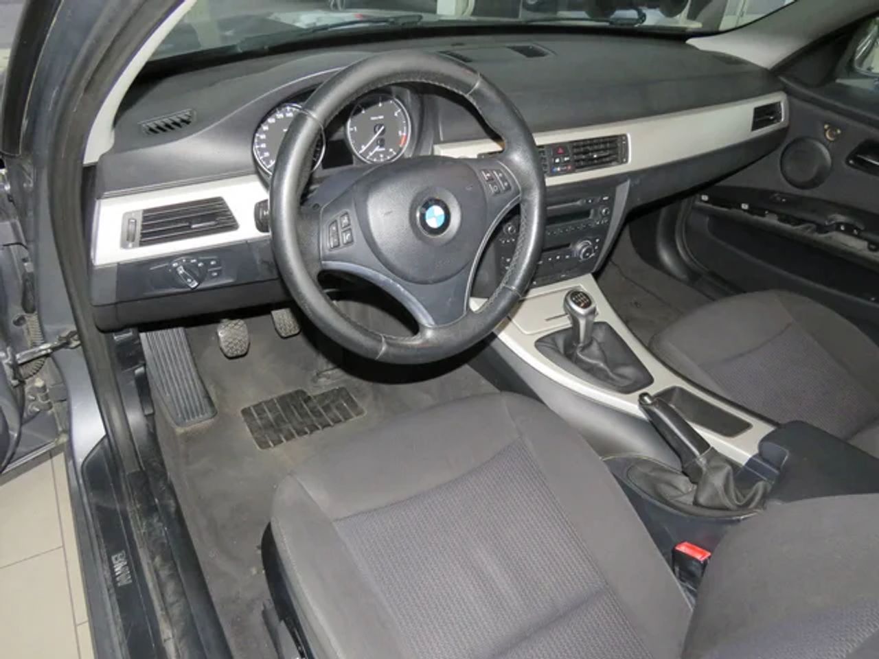 BMW Serie 3 318d E90 - foto 11