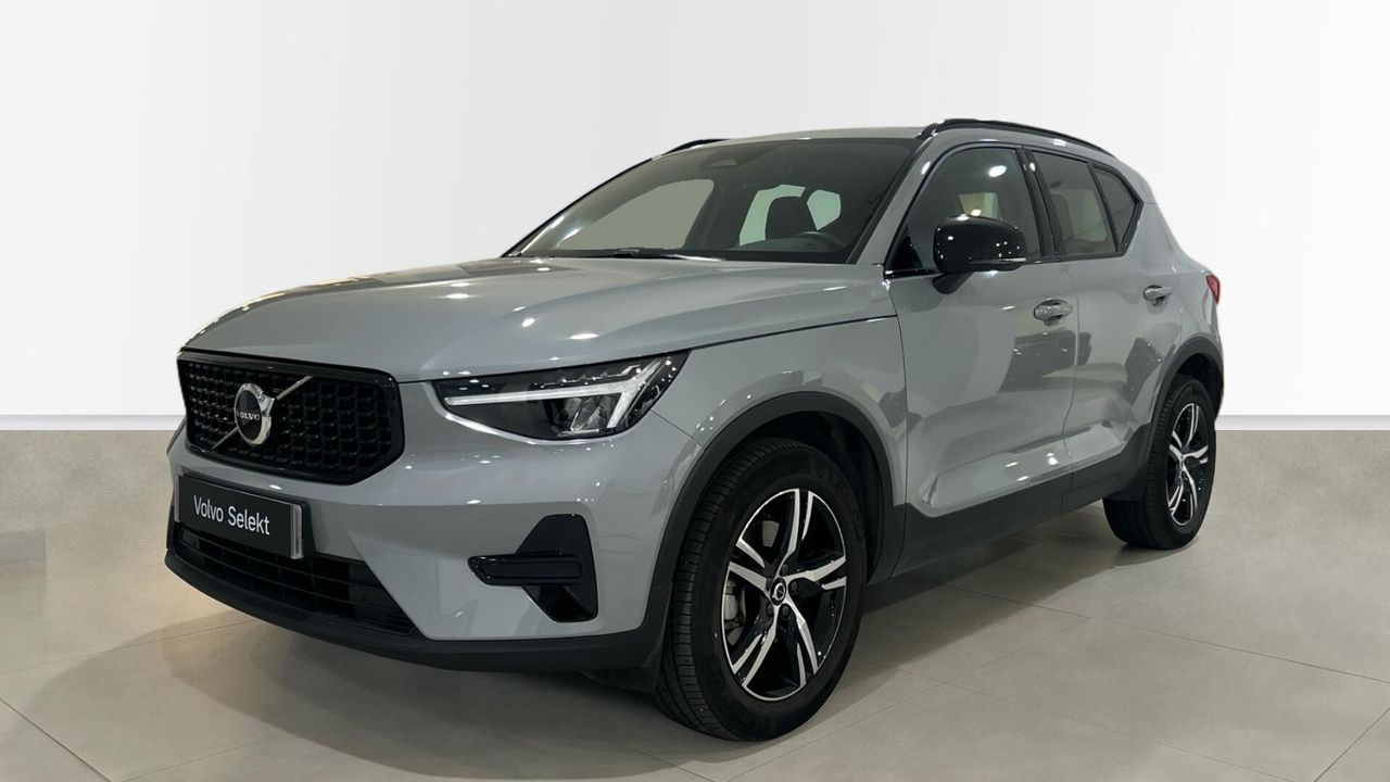 Volvo XC40 XC40 Plus, B3 Mild hybrid, Gasolina, Dark
