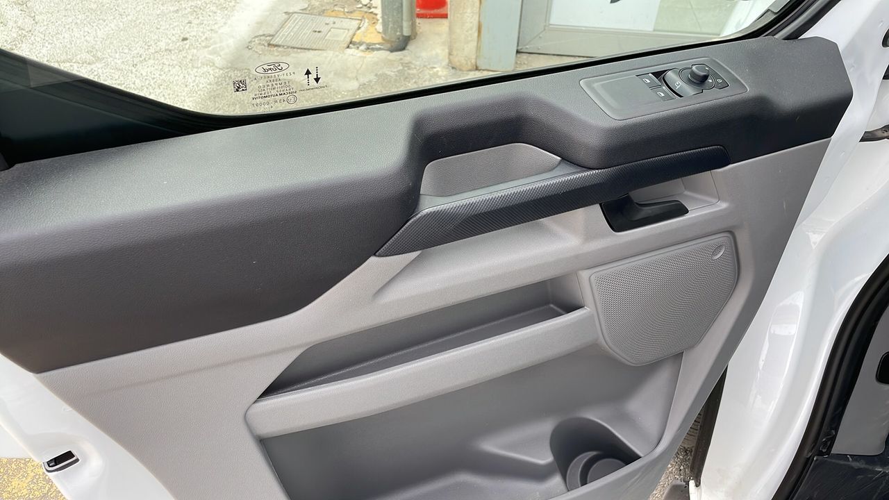 Ford Transit Custom 2.5 duratec sport 320 l1 171kw - foto 14