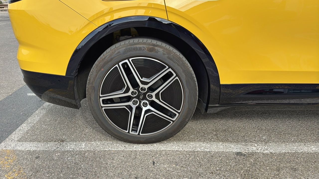 Ford Capri Electrico Rwd Rango Extendido Premium 77kwh - foto 6