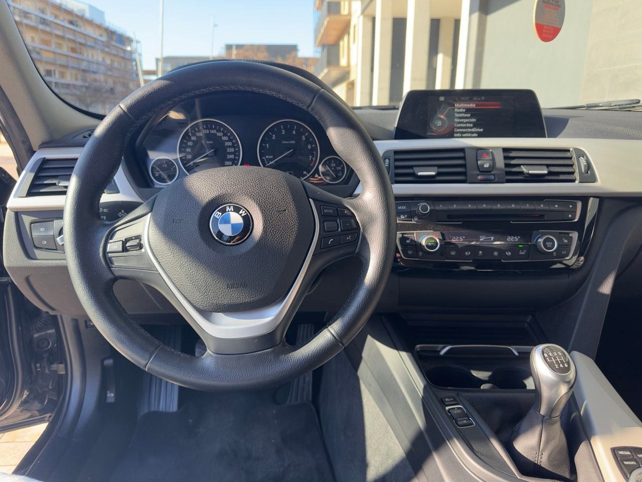 BMW Serie 3 318i Touring - Foto 17