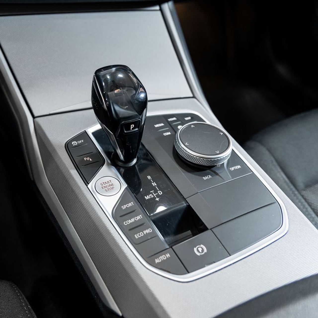 BMW Serie 3 318d Auto. - foto 14