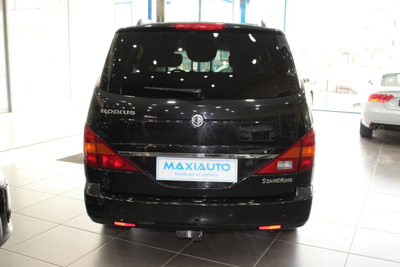 ssangyong rodius 2008 / foto grande (3)