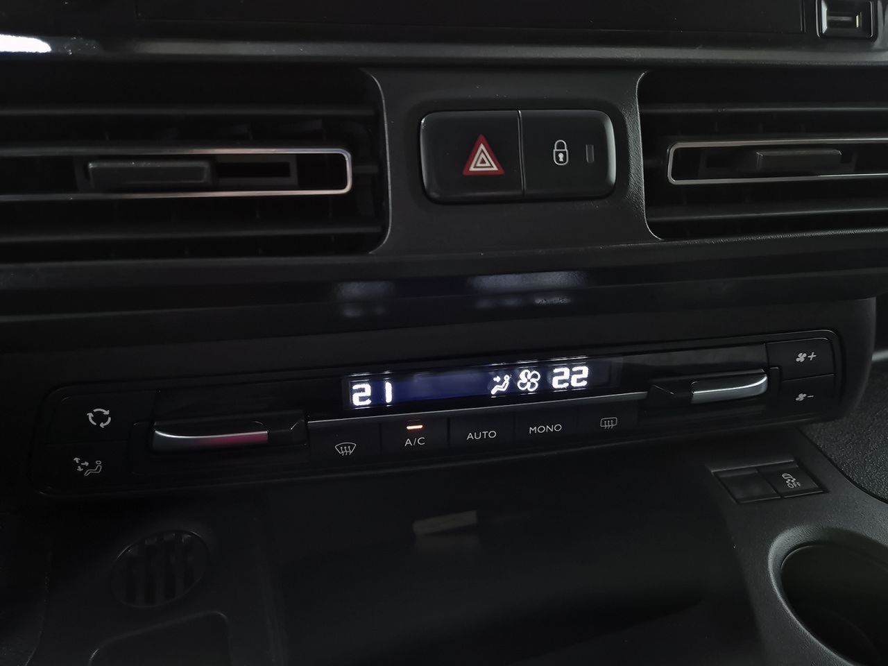 Citroën Berlingo Talla M BlueHDi 130 S&S 6v SHINE - foto 25