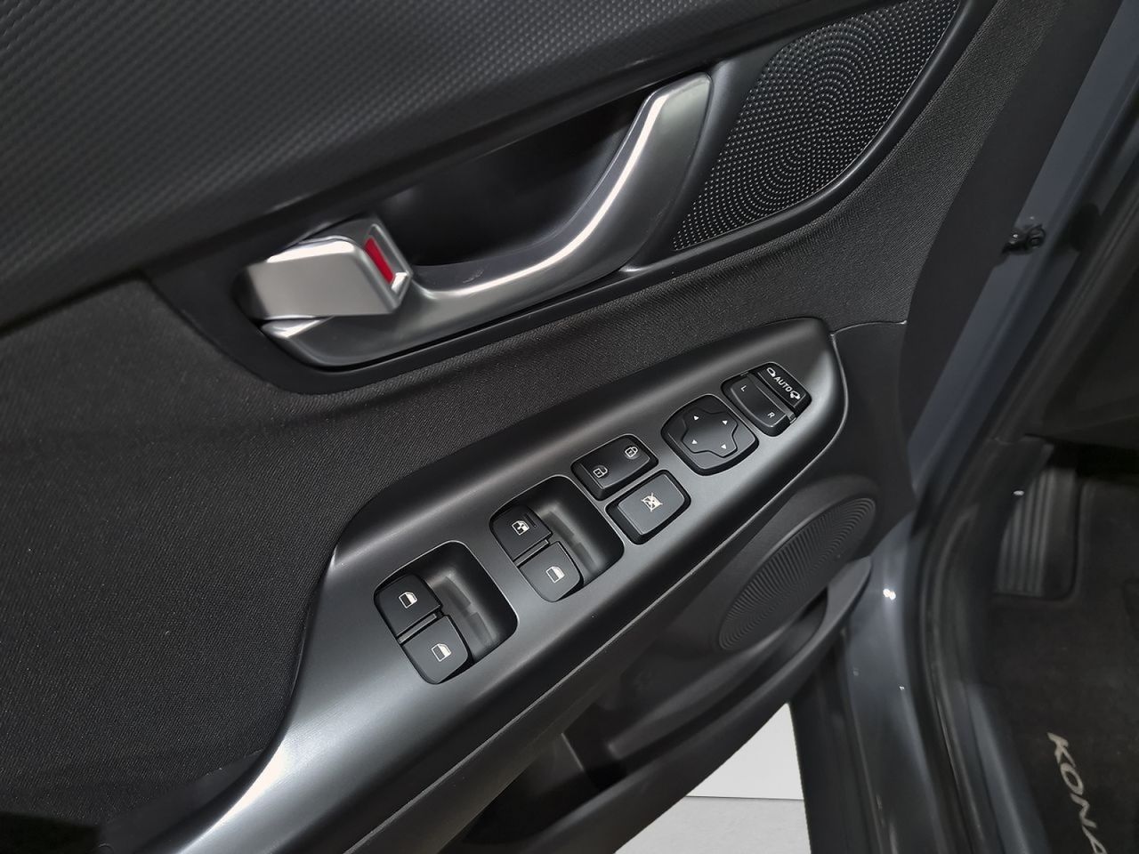 Hyundai Kona 1.6 GDI HEV Tecno 2C DCT - foto 11