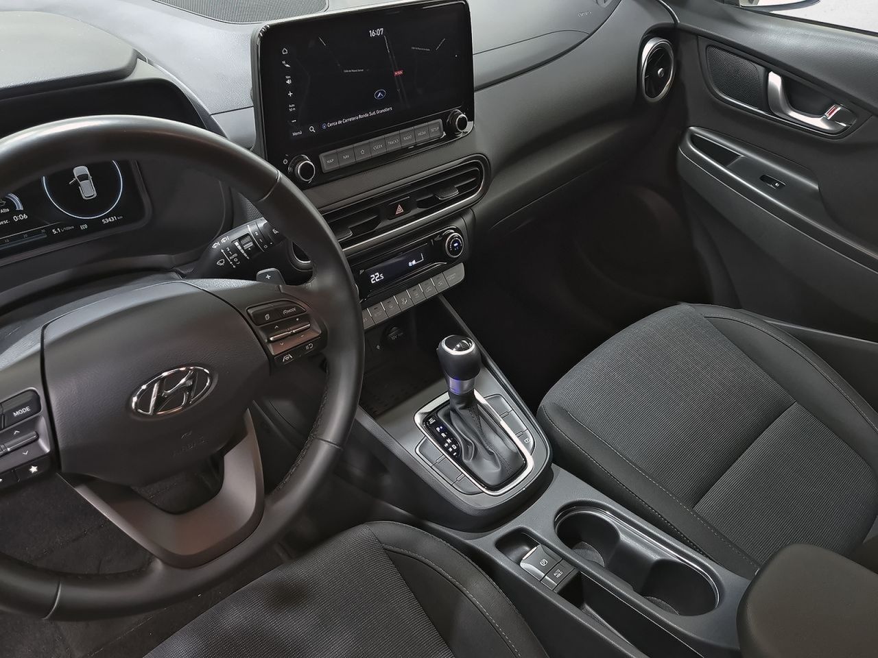 Hyundai Kona 1.6 GDI HEV Tecno 2C DCT - foto 37