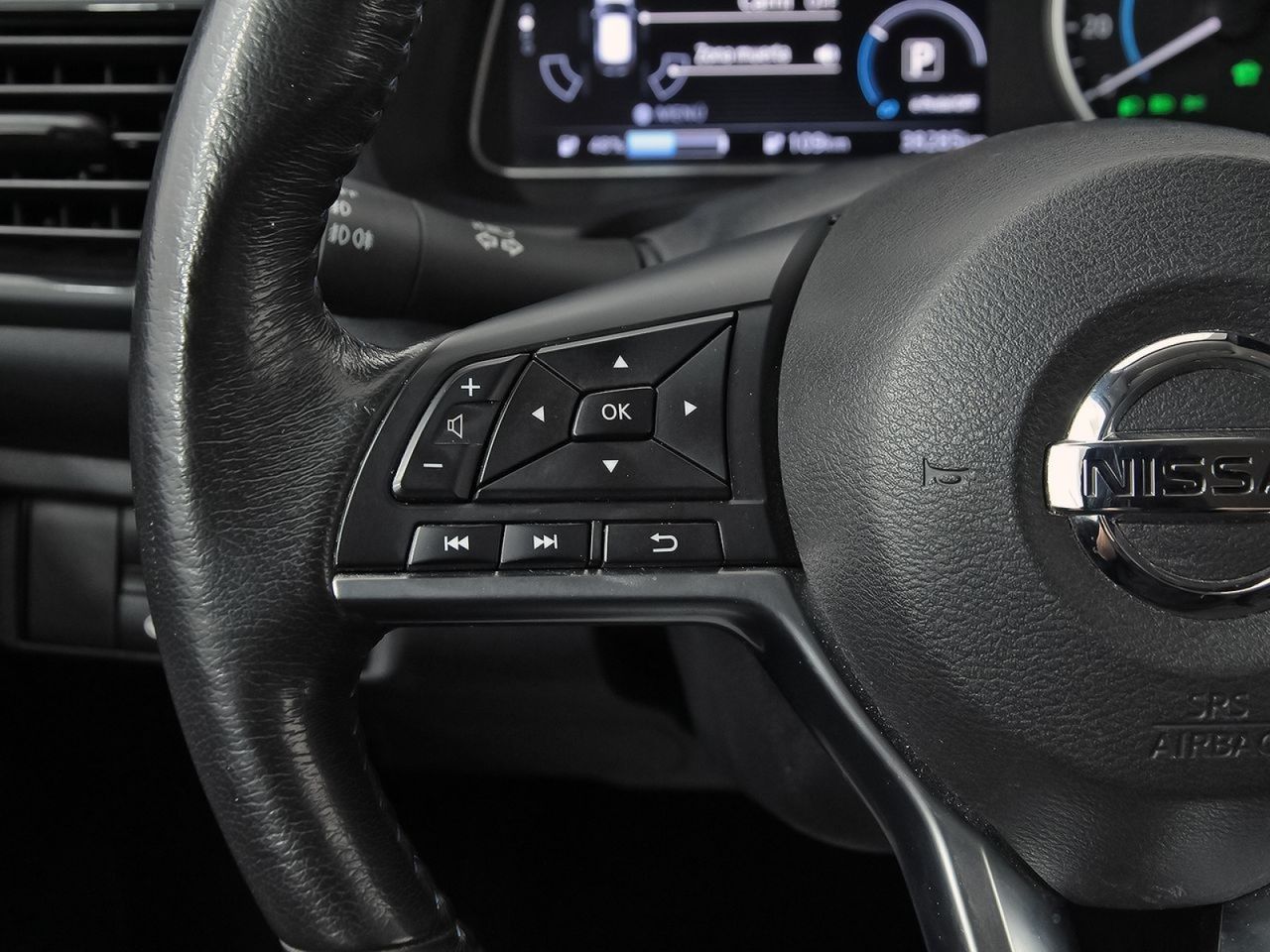 Nissan Leaf 40kWh Tekna - foto 17