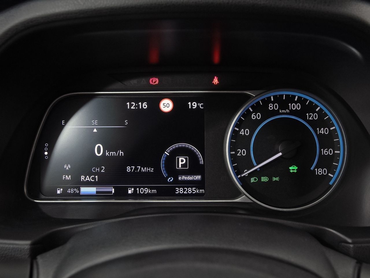 Nissan Leaf 40kWh Tekna - foto 14