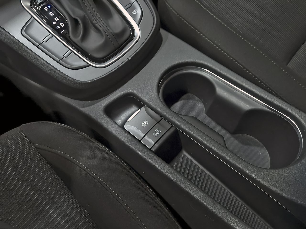 Hyundai Kona 1.6 GDI HEV Tecno 2C DCT - foto 39