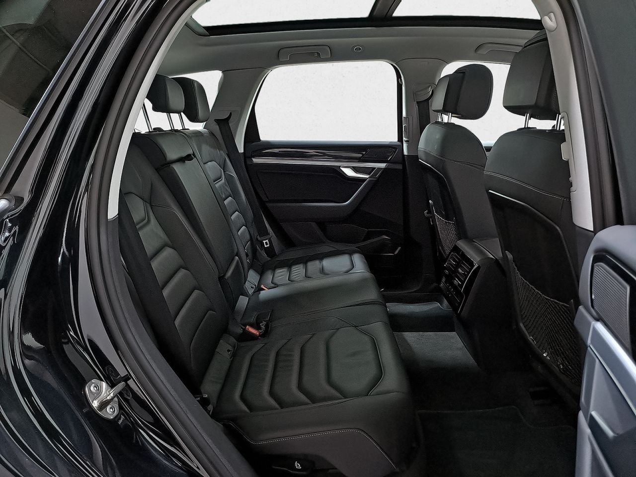 Volkswagen Touareg eHybrid Eleg 3.0 V6 TSI 280kW Tip 4M - foto 8