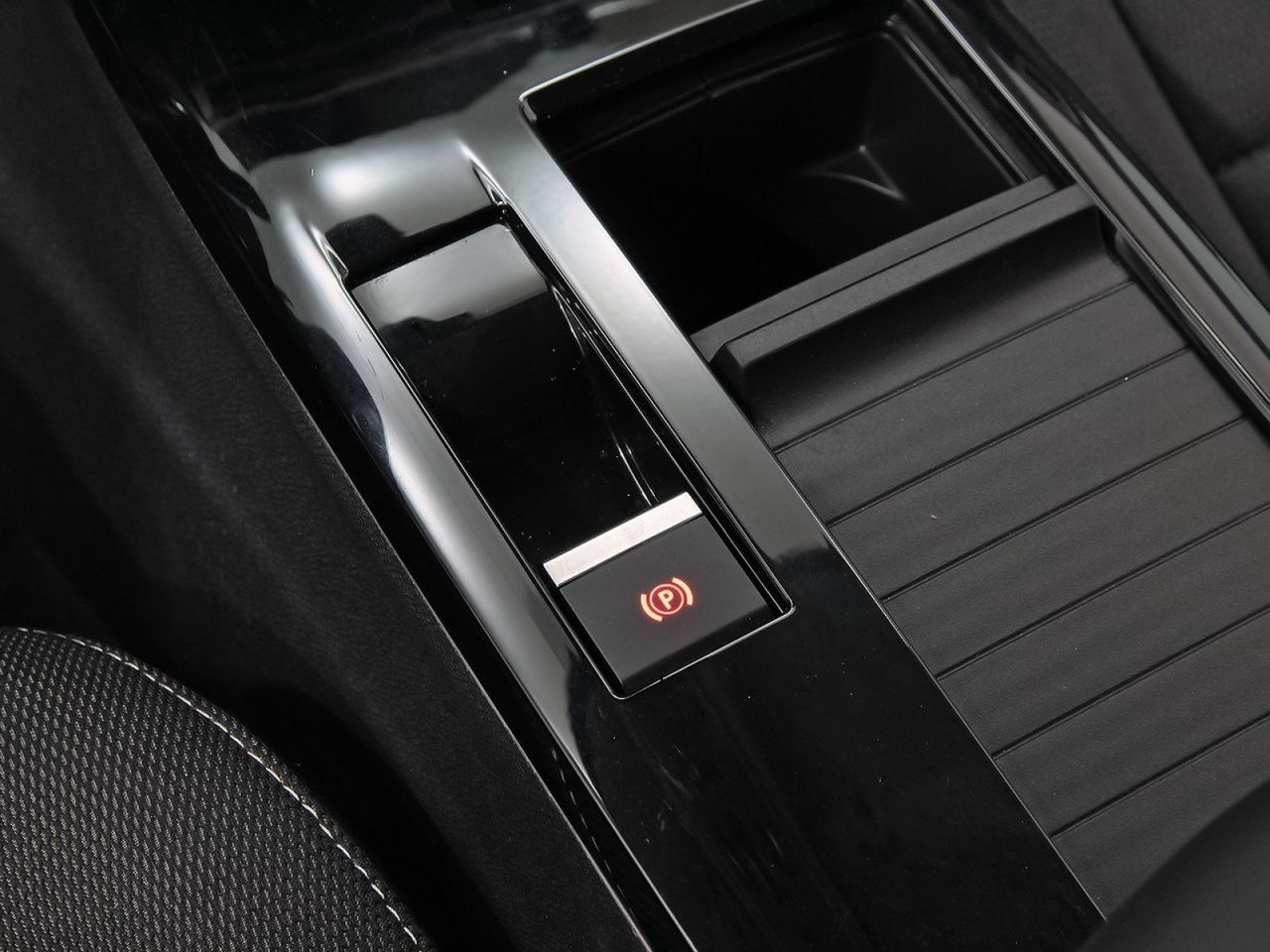 Citroën C4 Hybrid 145 ë-DCS6 Plus - foto 30