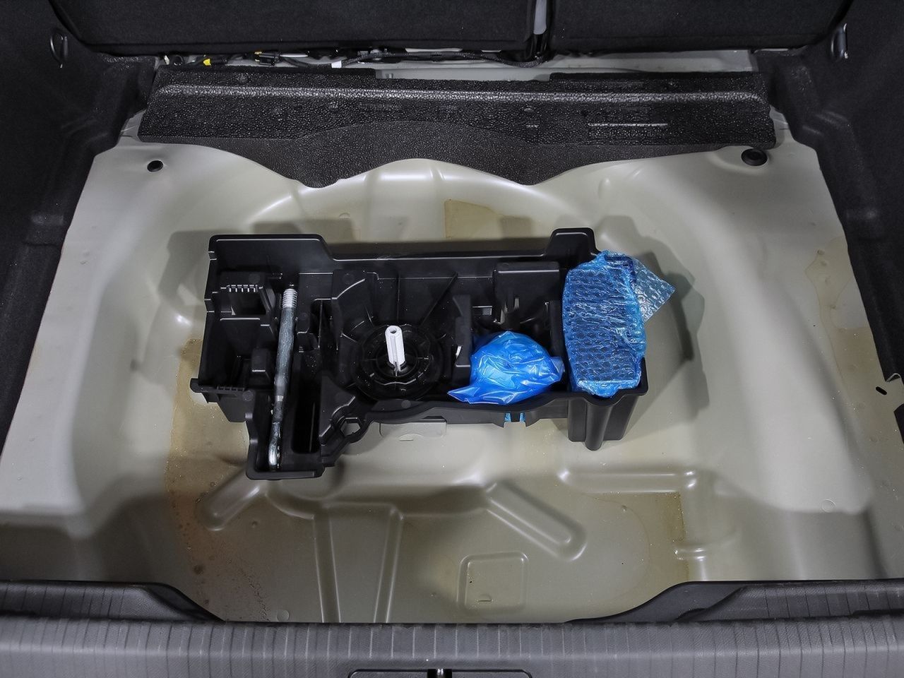 Citroën C4 Hybrid 145 ë-DCS6 Plus - foto 34