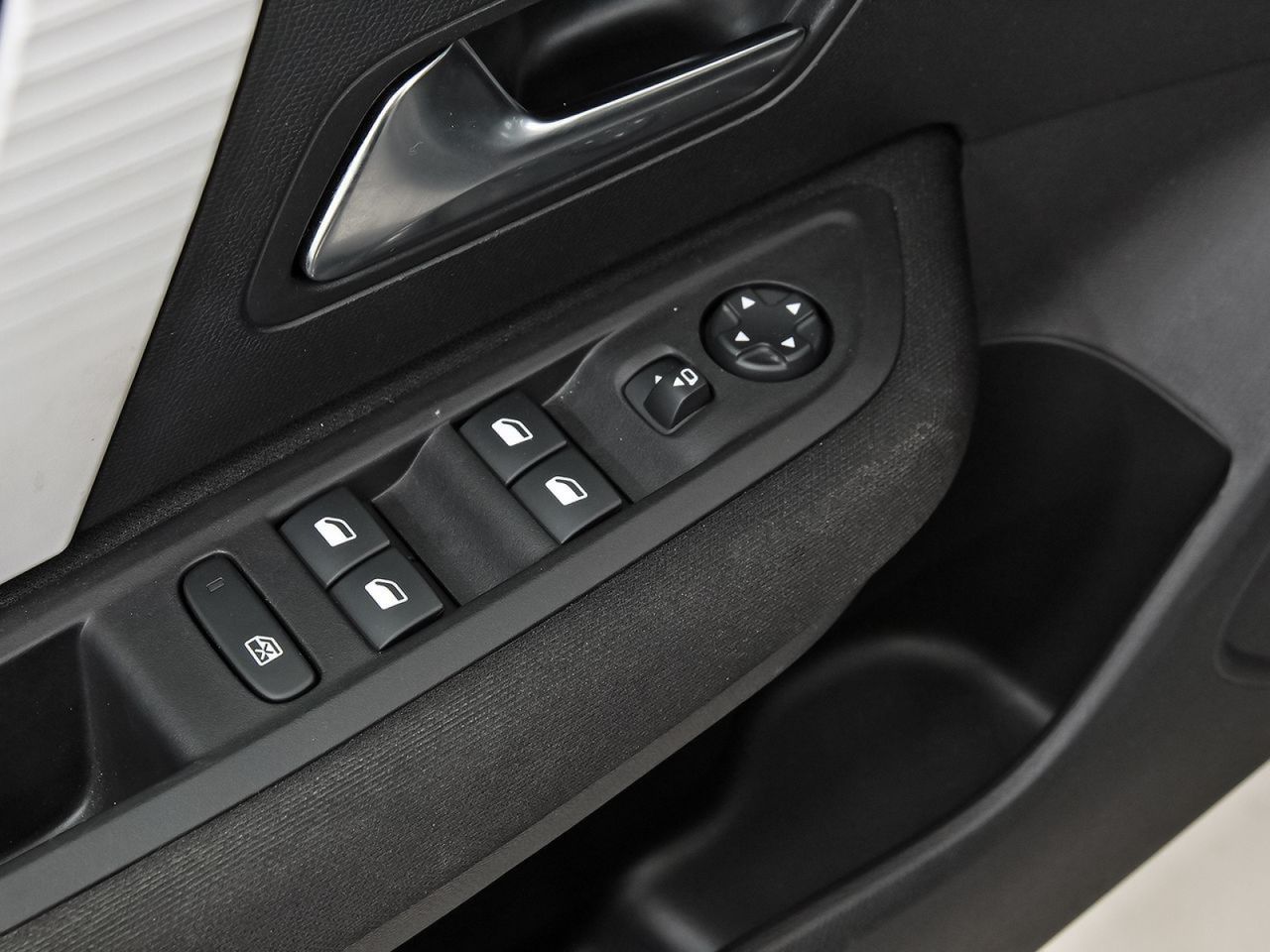 Citroën C4 Hybrid 145 ë-DCS6 Plus - foto 13