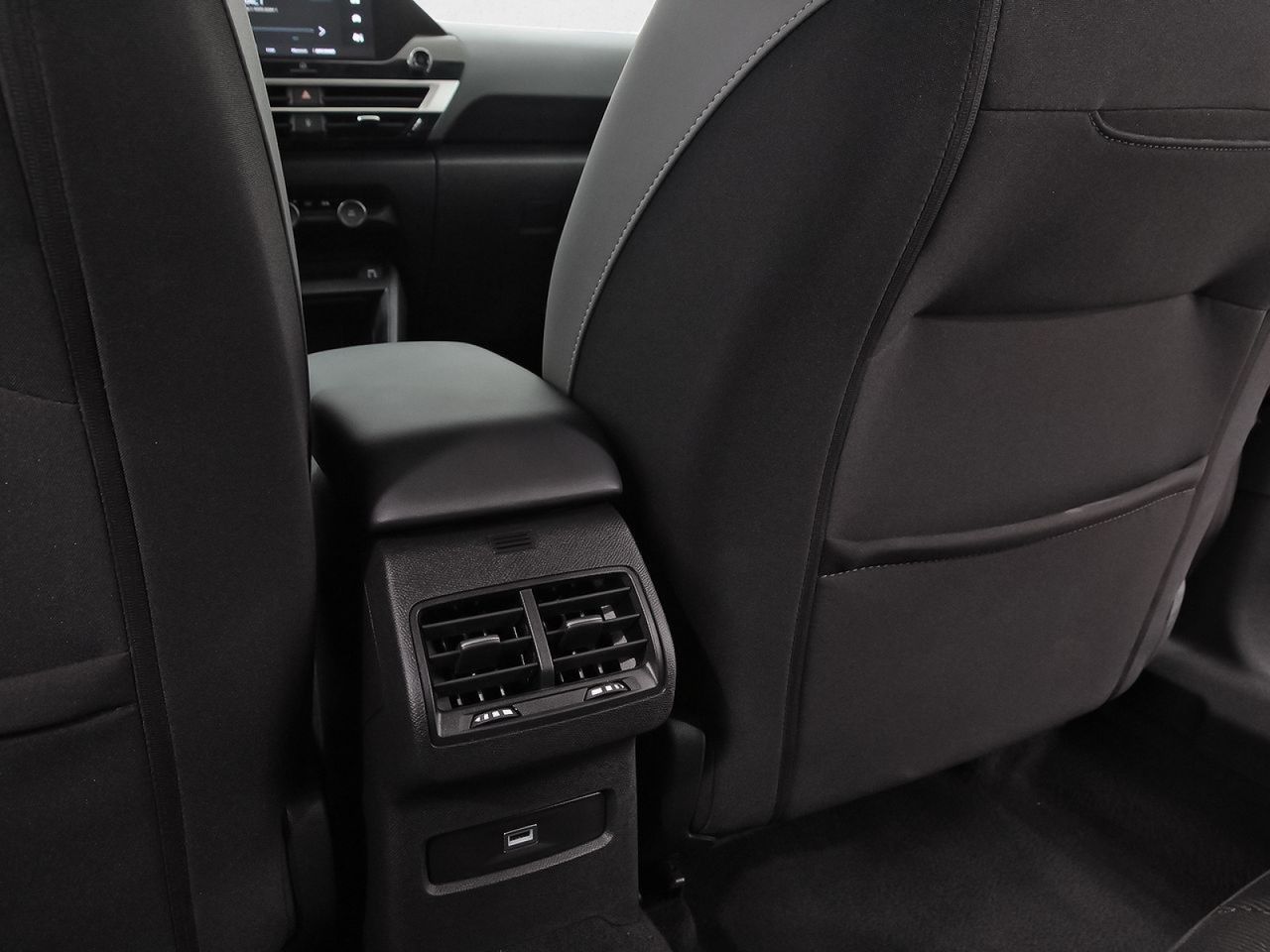 Citroën C4 Hybrid 145 ë-DCS6 Plus - foto 31