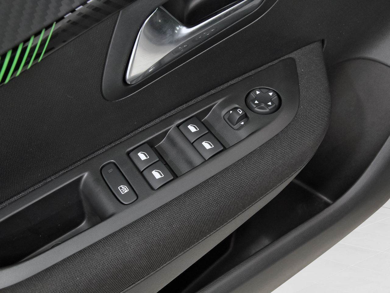 Peugeot 208 Active Puretech 100 - foto 13