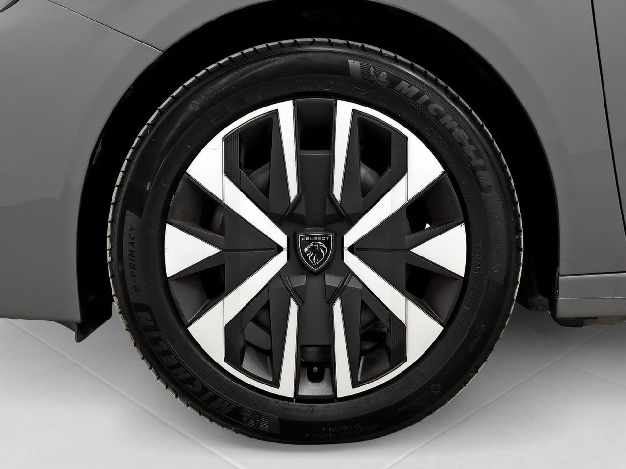 Peugeot 208 Active Puretech 100 - foto 11