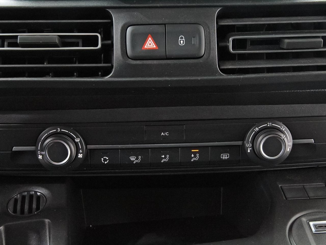 Opel Combo Cargo 1.5 TD 100 EDITION SWB 4P (N1) - foto 22