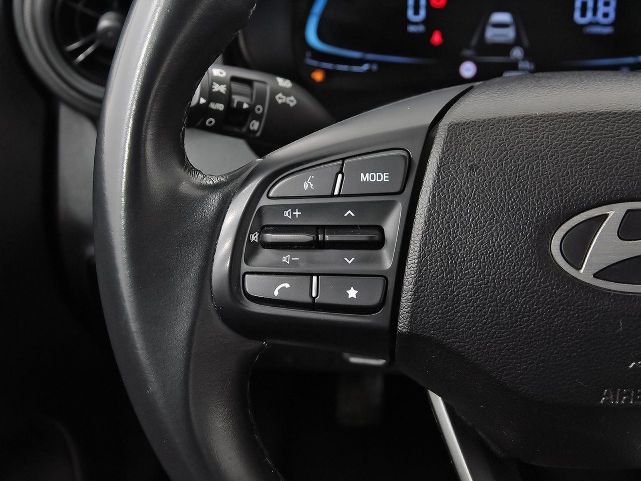 Hyundai i10 1.0 Klass - foto 18