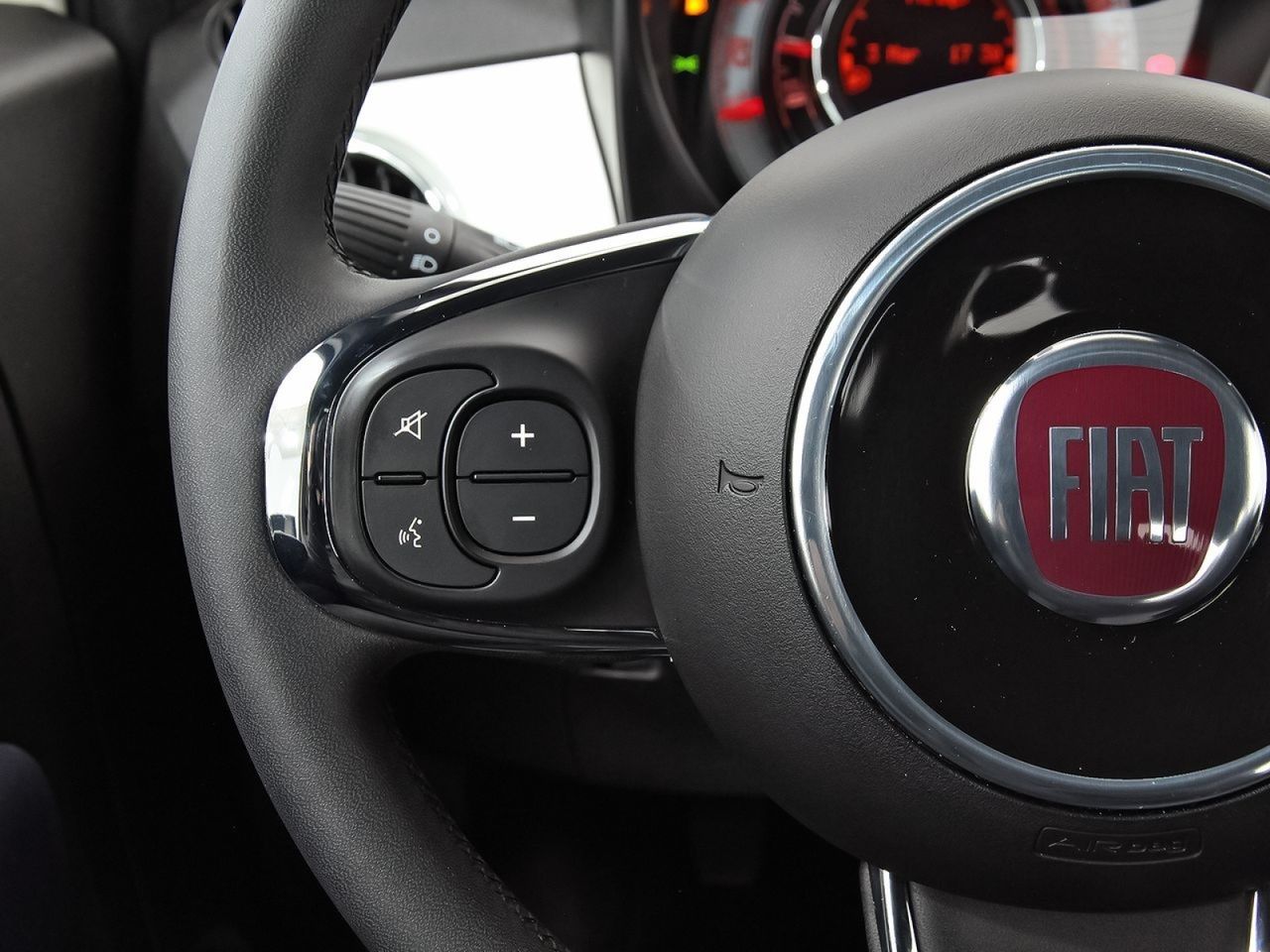 Fiat 500 Cult 1.0 Hybrid 51KW (70 CV) - foto 18