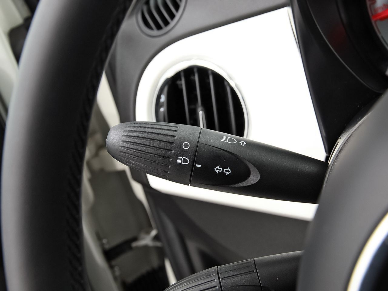 Fiat 500 Cult 1.0 Hybrid 51KW (70 CV) - foto 15