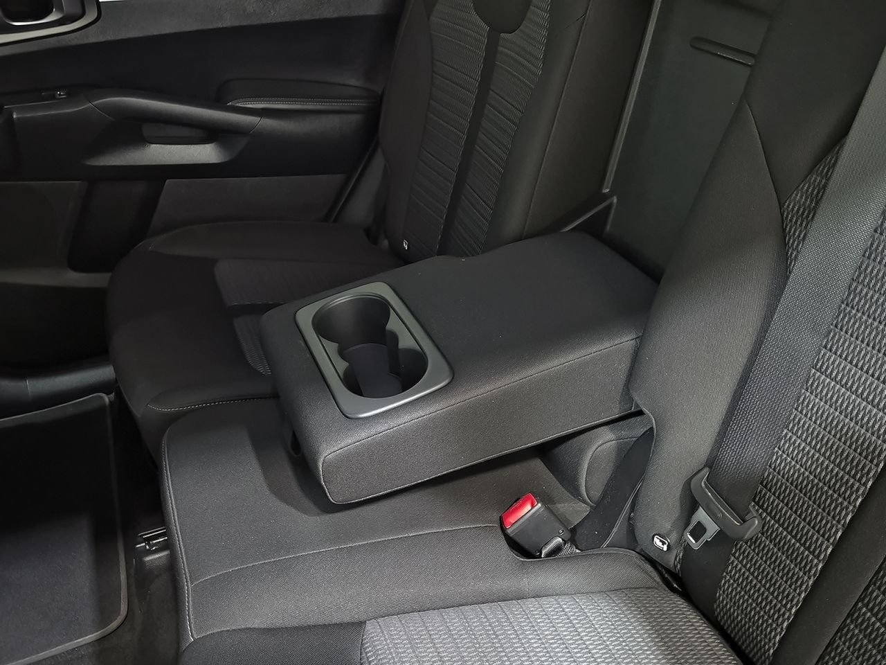 Kia Sorento 1.6 T-GDi PHEV Drive 4x4 7pl - foto 47