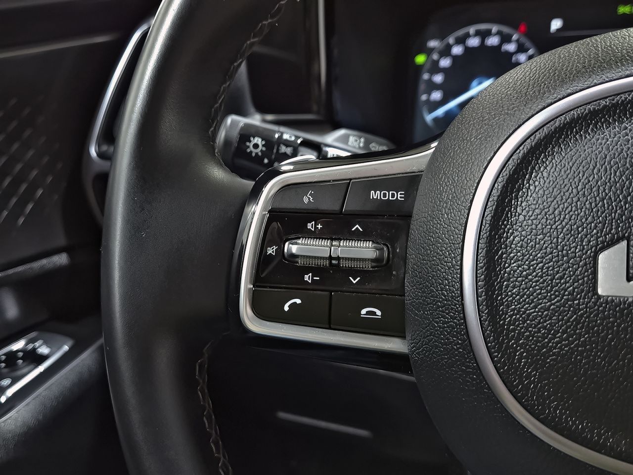 Kia Sorento 1.6 T-GDi PHEV Drive 4x4 7pl - foto 19